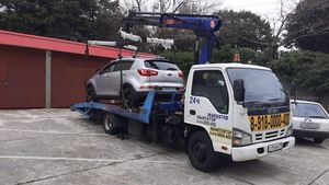 Эвакуация легкового автомобиля Kia в Адлере Эвакуация легкового автомобиля Kia в Адлере