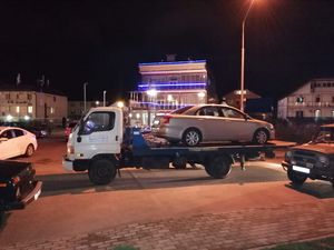 Эвакуация легкового авто из п. Веселое в Адлер Эвакуация легкового авто из п. Веселое в Адлер